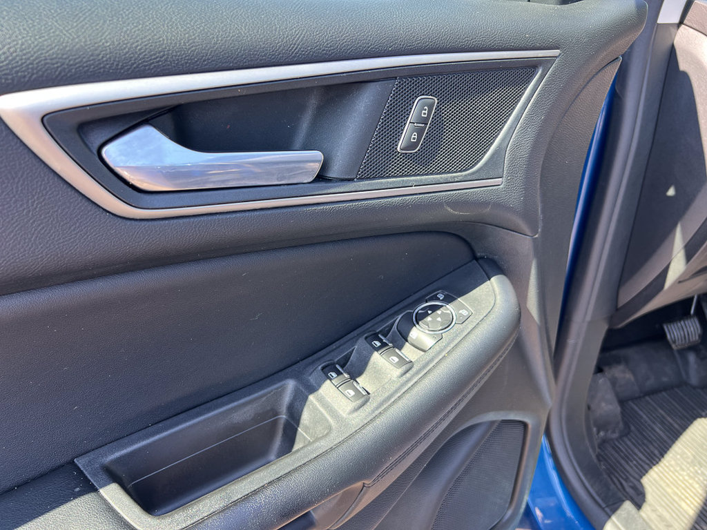 Used 2022 Ford Edge SEL w/ Convenience Package AWD/4WD image 20