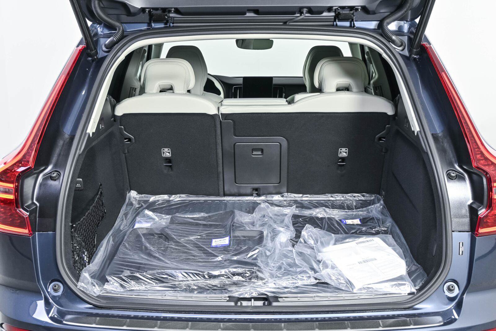 New 2027 Volvo XC60 B5 Ultra AWD/4WD image 29
