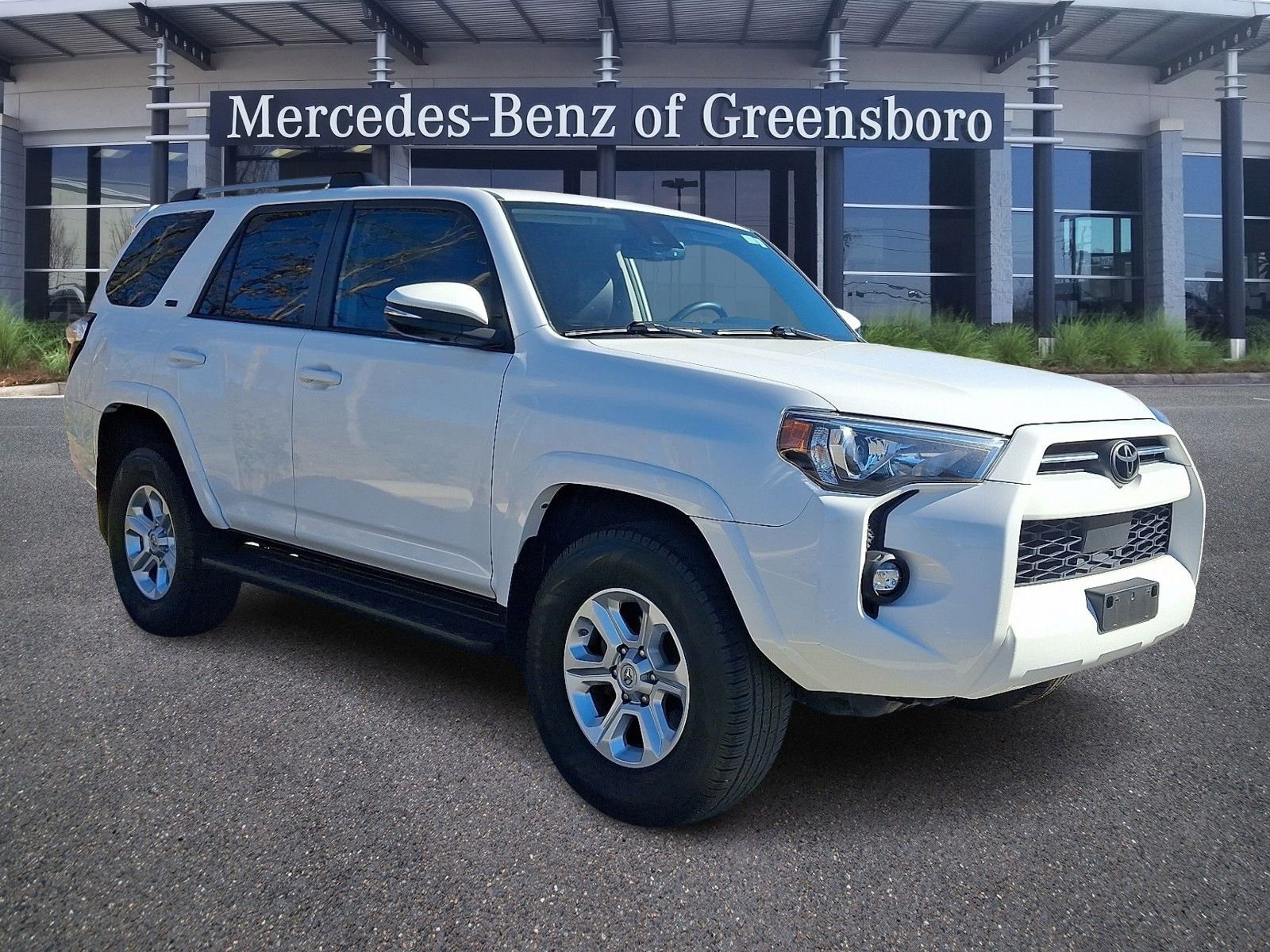 Used 2021 Toyota 4Runner SR5 Premium image 3
