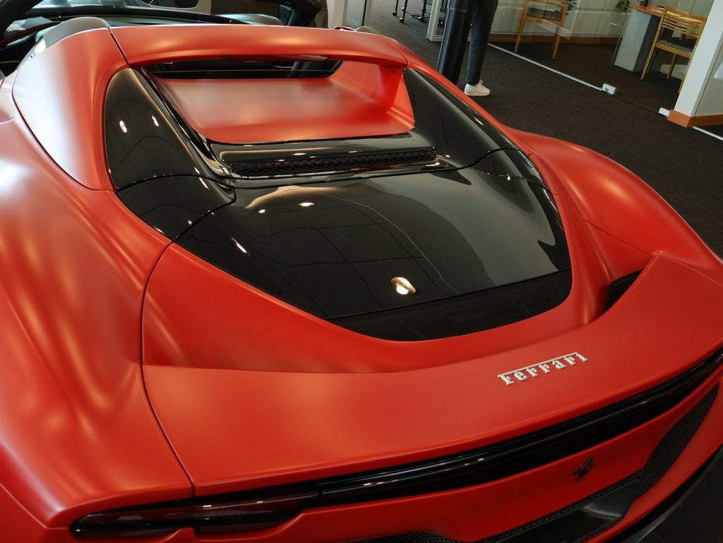 Used 2024 Ferrari 296 GTS RWD image 10