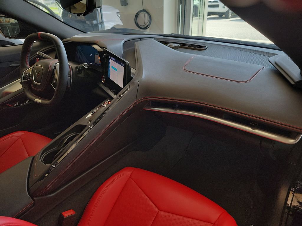 Used 2025 Chevrolet Corvette Z06 RWD image 19