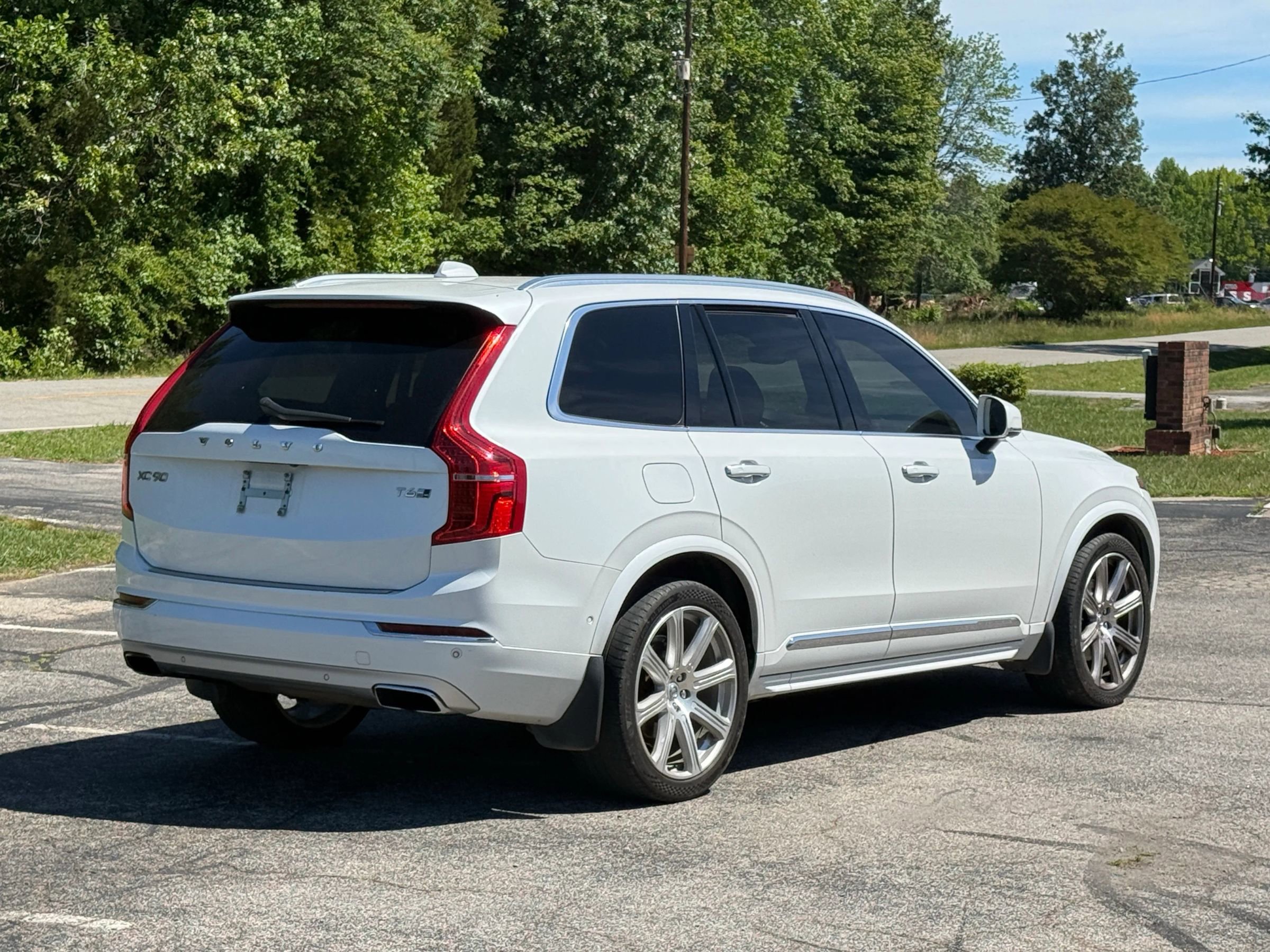 Used 2017 Volvo XC90 T6 Inscription w/ Vision Package AWD/4WD image 4