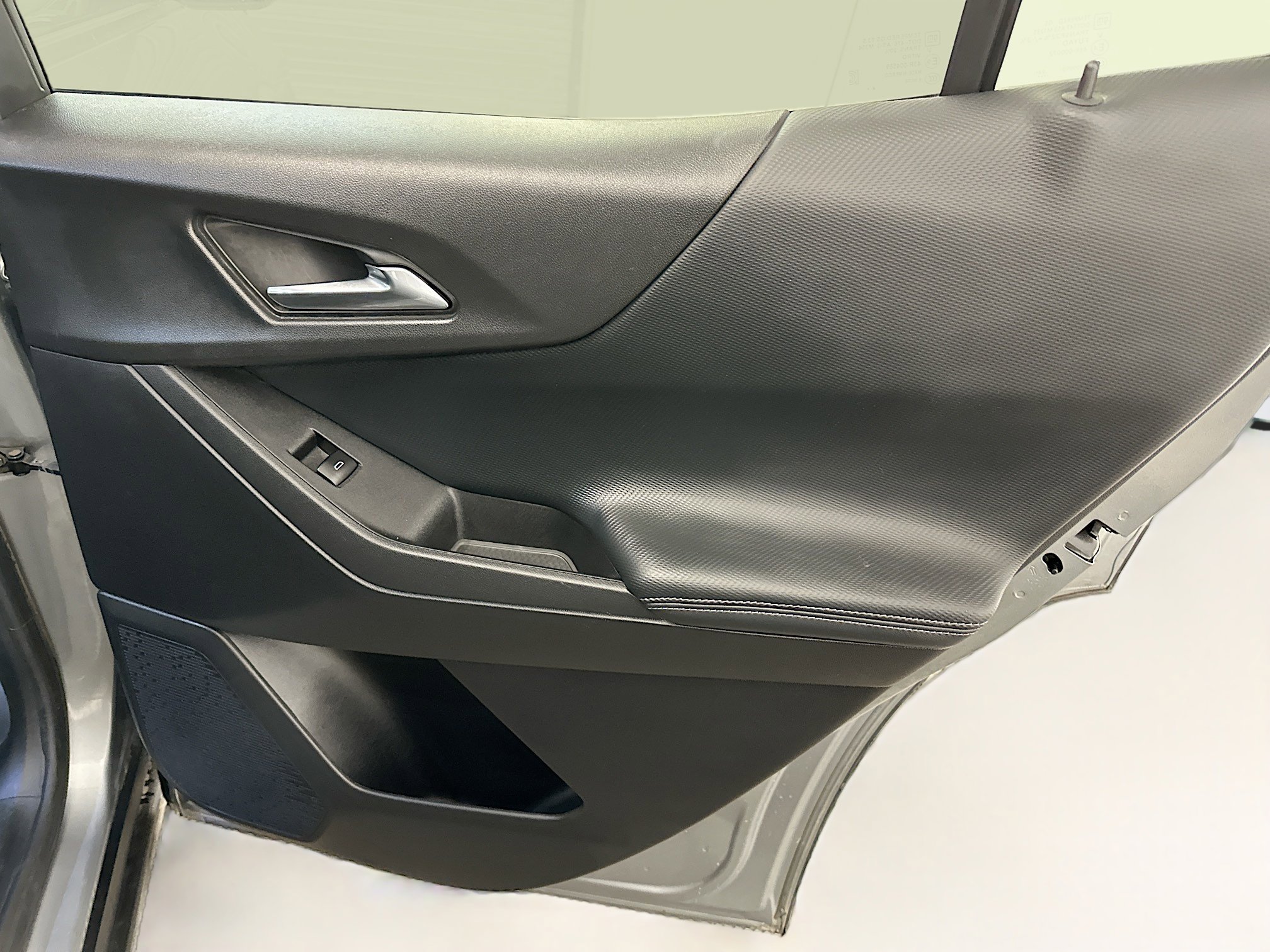 Used 2025 Chevrolet Equinox LT image 31