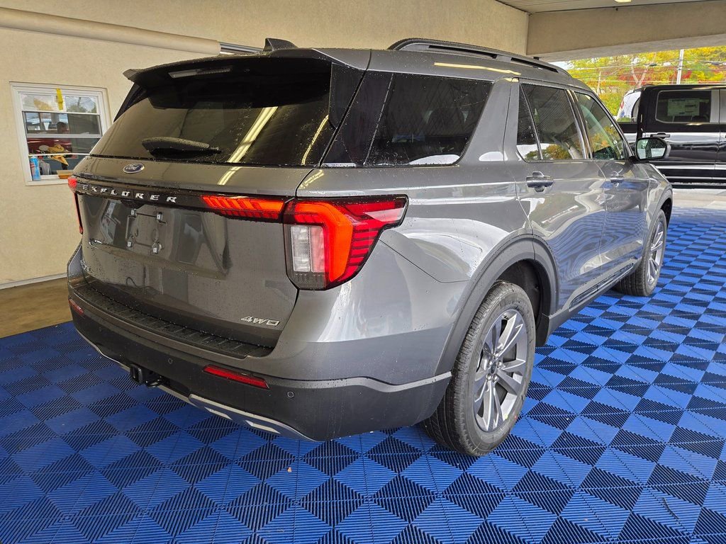 New 2026 Ford Explorer Active w/ Active Comfort Package image 6