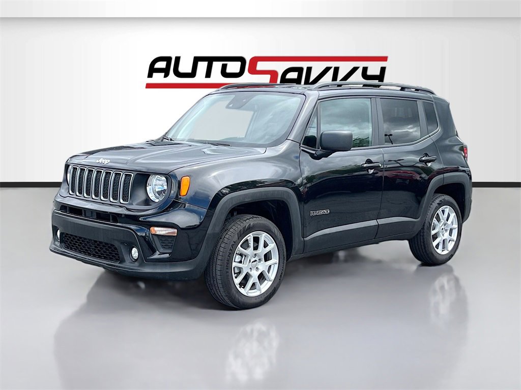 Used 2023 Jeep Renegade Latitude w/ Premium Group image 3