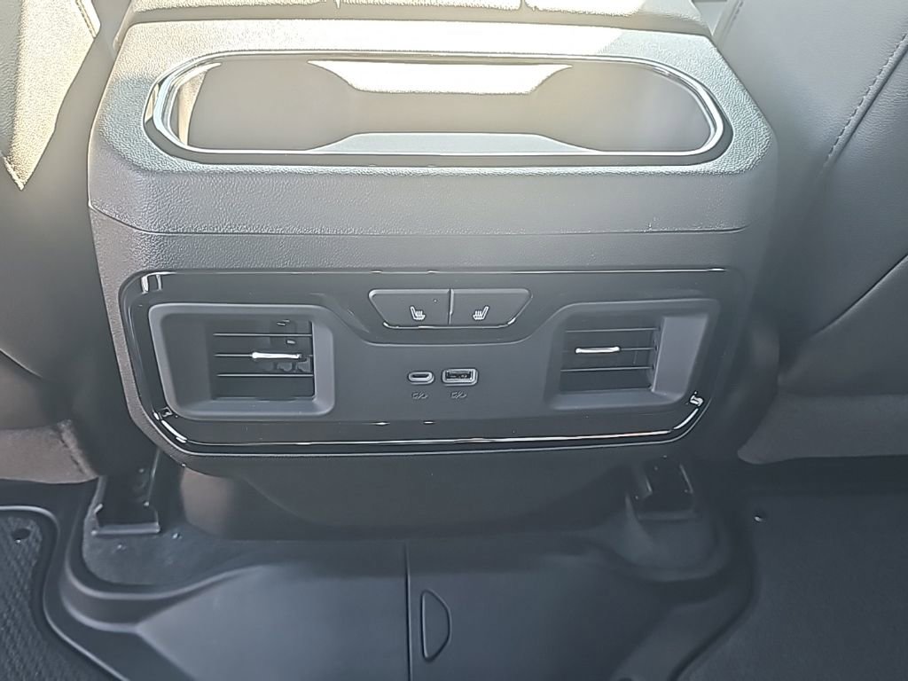 New 2026 GMC Sierra 1500 AT4 w/ Technology Package image 16