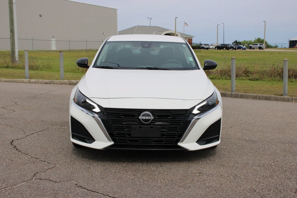 Used 2024 Nissan Altima 2.5 S FWD image 4