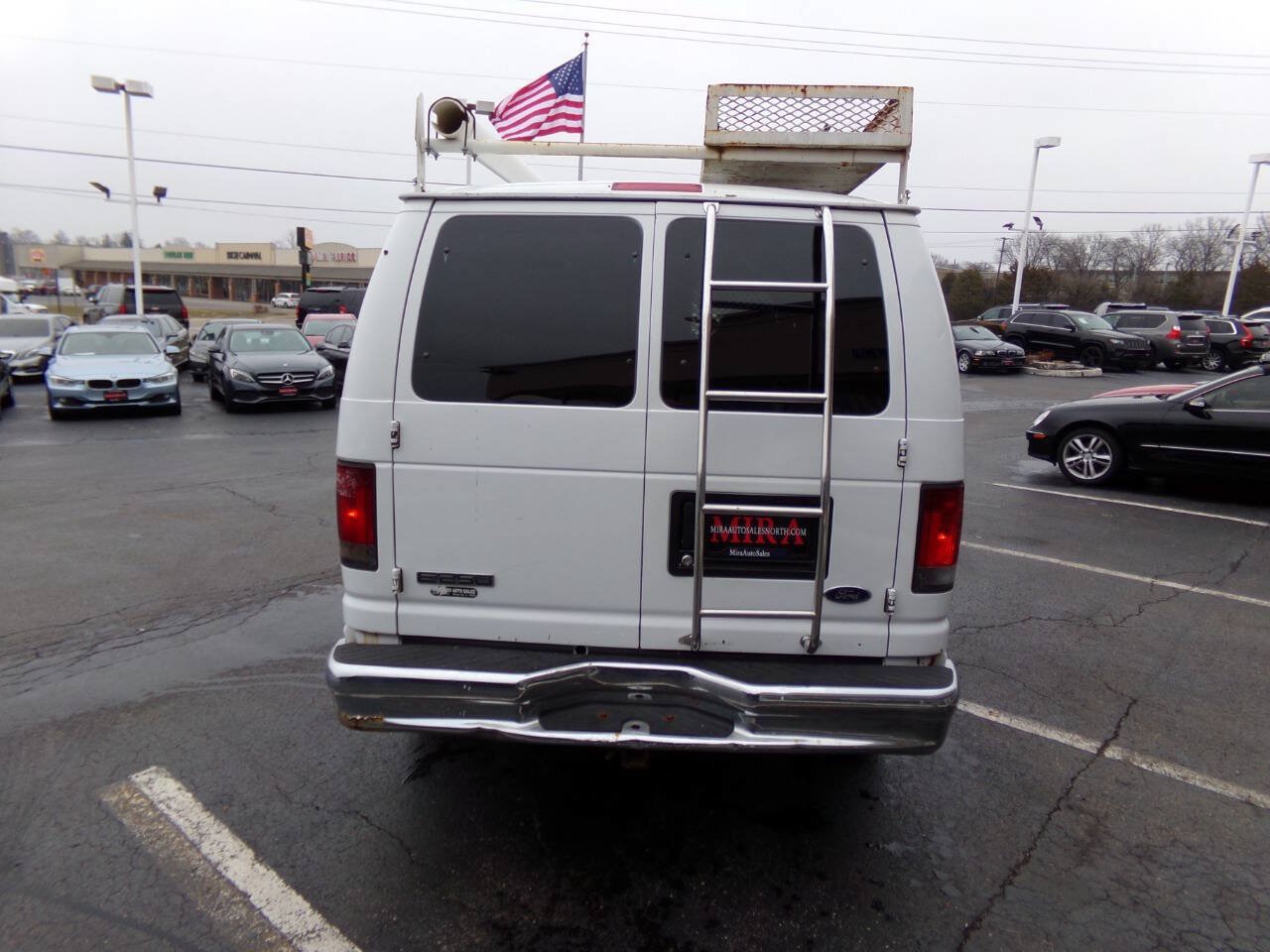 Used 2006 Ford E-250 and Econoline 250 RWD image 3