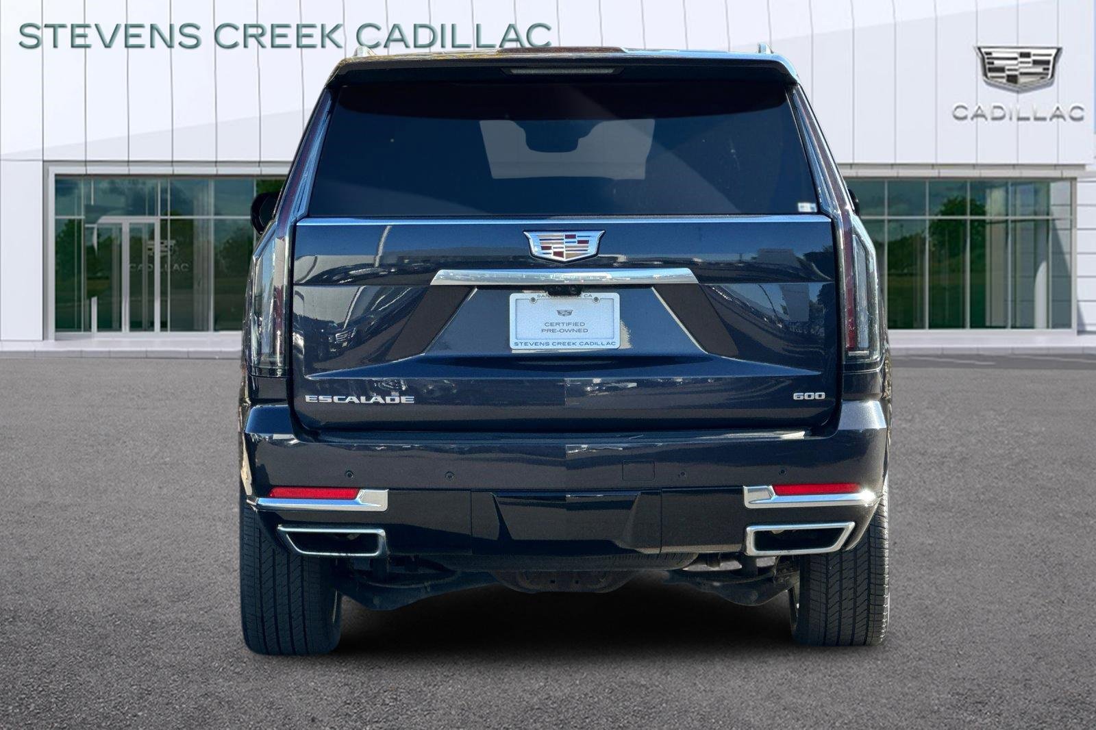 Used 2025 Cadillac Escalade Premium Luxury image 4