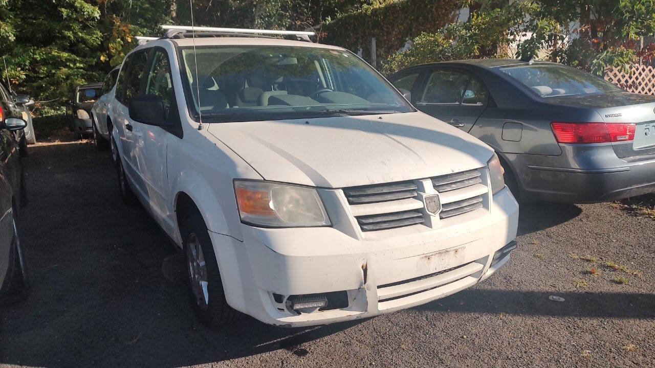 Used 2009 Dodge Grand Caravan SE image 1