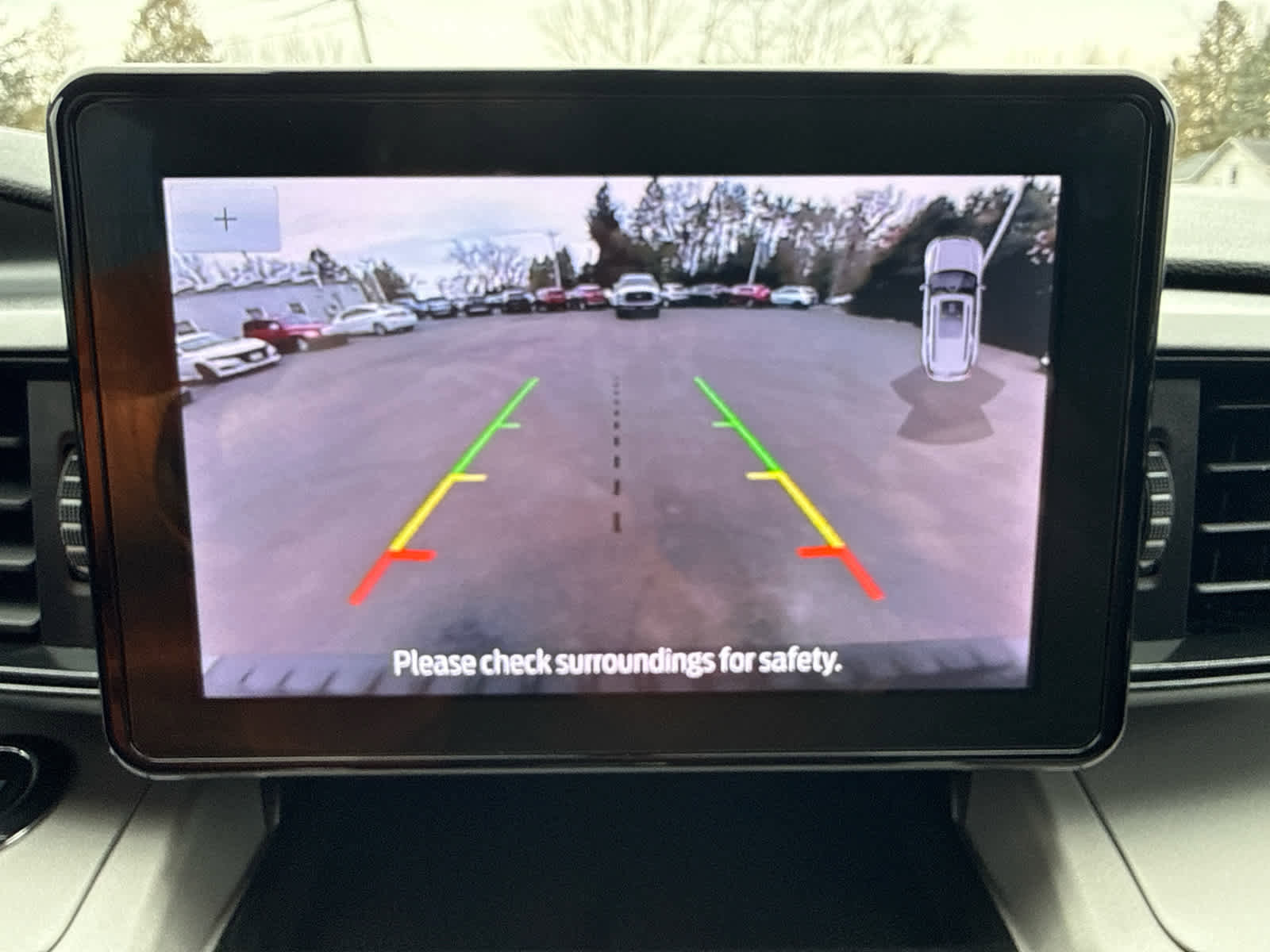 Used 2023 Ford Explorer XLT image 24