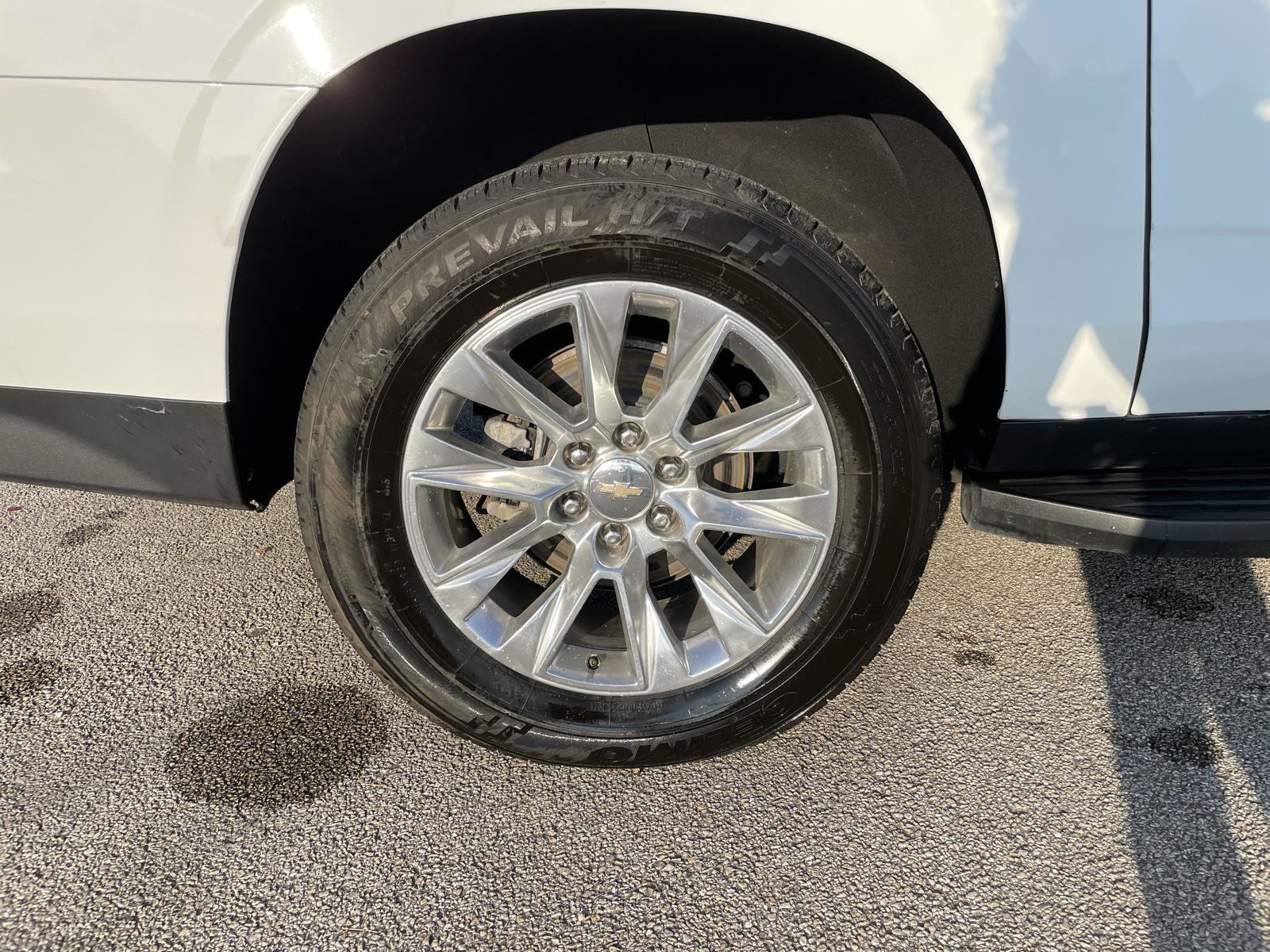 Used 2023 Chevrolet Suburban Premier image 54