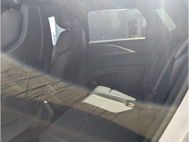 New 2025 Cadillac Lyriq Sport image 10