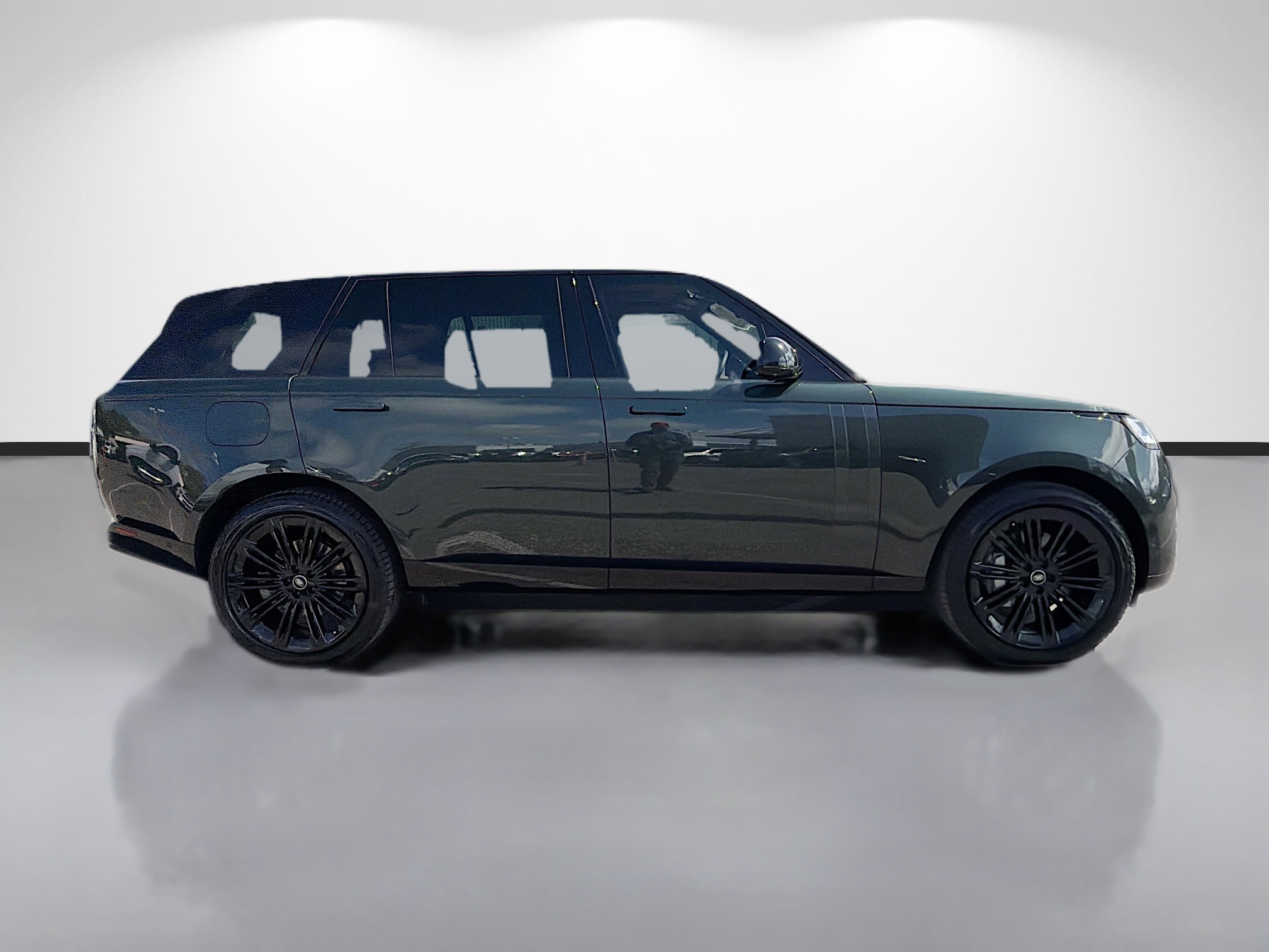 Used 2023 Land Rover Range Rover Long Wheelbase SE image 6