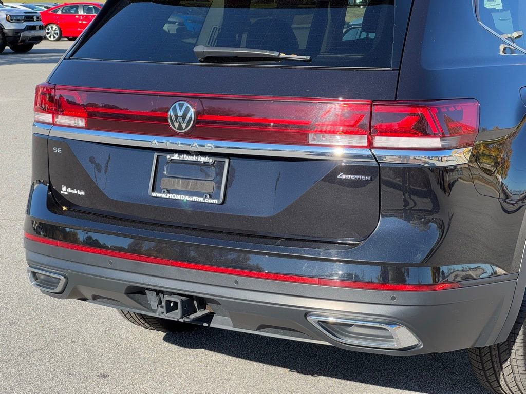 Used 2024 Volkswagen Atlas SE image 39