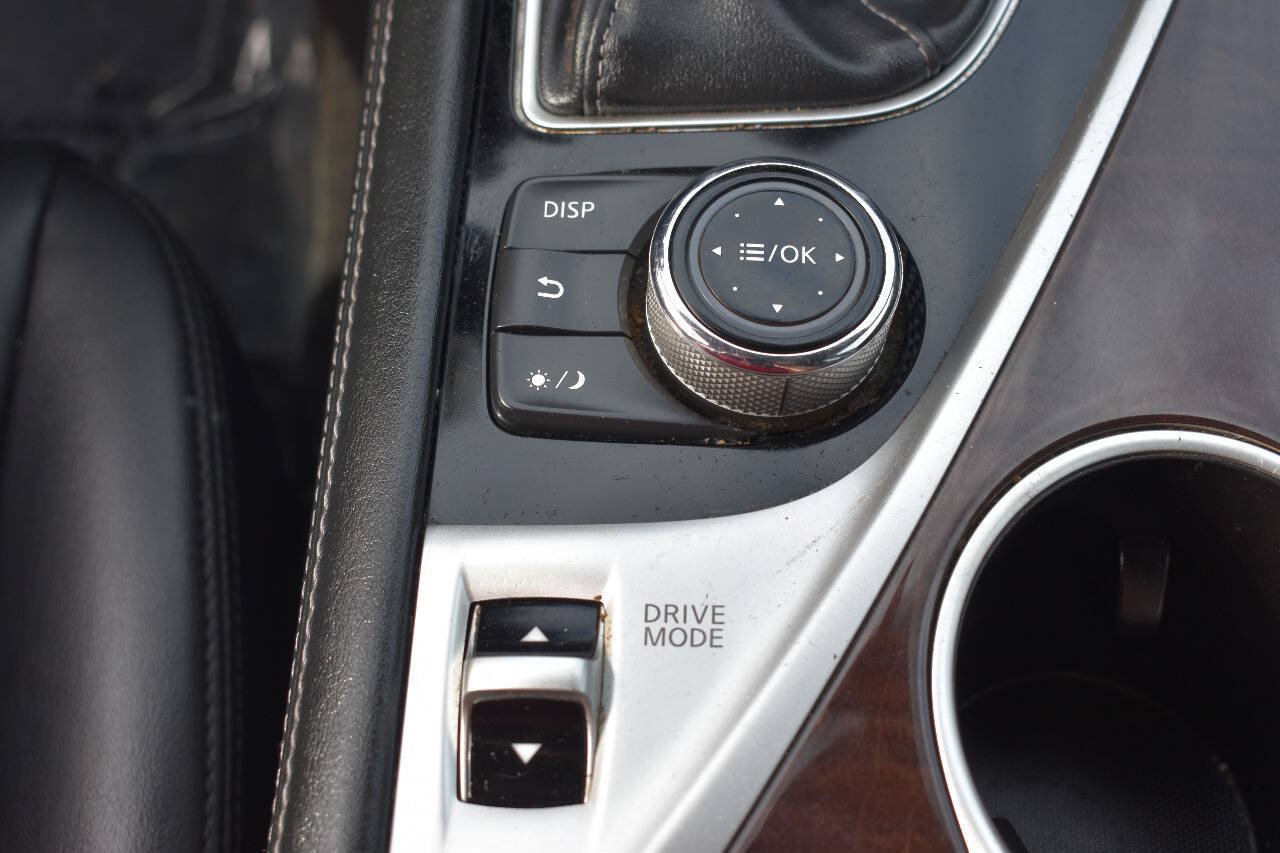 Used 2019 INFINITI Q50 Luxe AWD/4WD image 30
