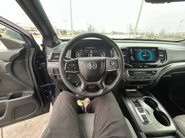 Used 2023 Honda Passport EX-L image 13
