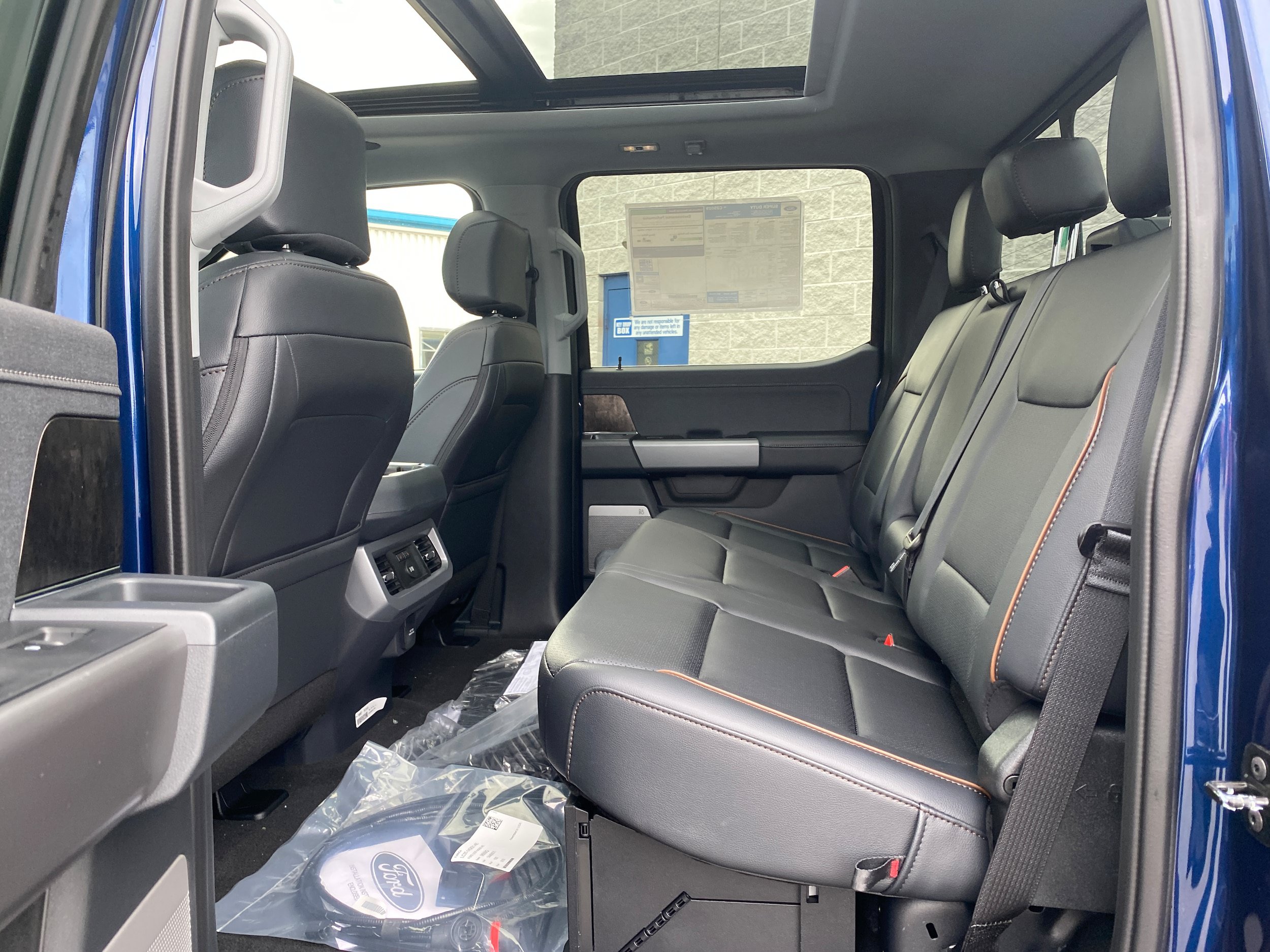 New 2027 Ford F250 Lariat w/ Lariat Ultimate Package AWD/4WD image 28