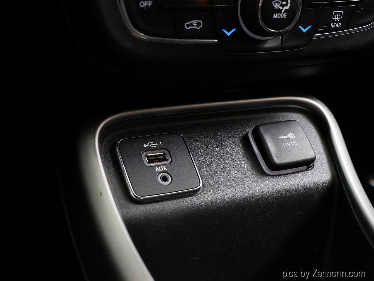 Used 2019 Jeep Compass Latitude FWD image 16