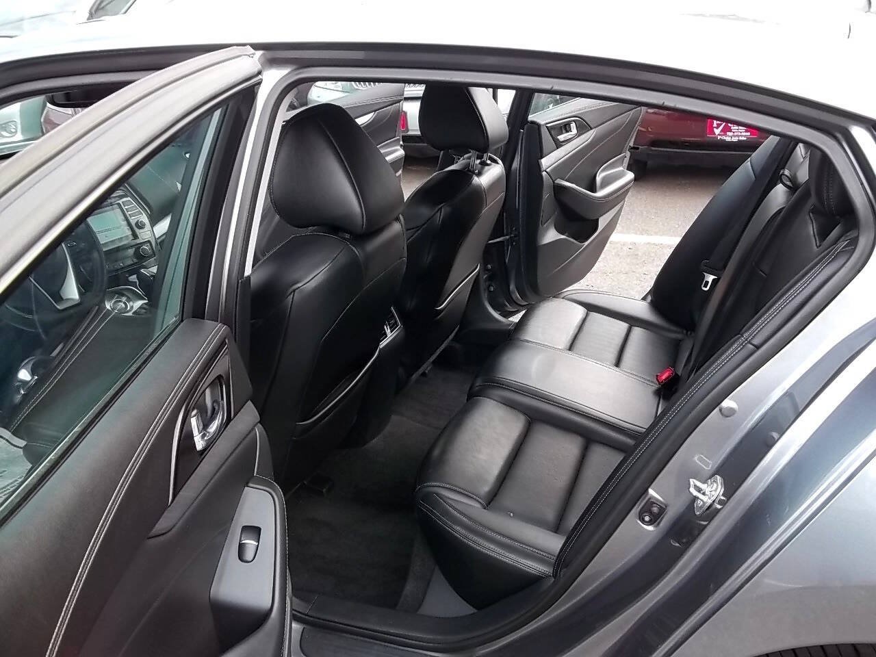 Used 2016 Nissan Maxima 3.5 SV FWD image 8