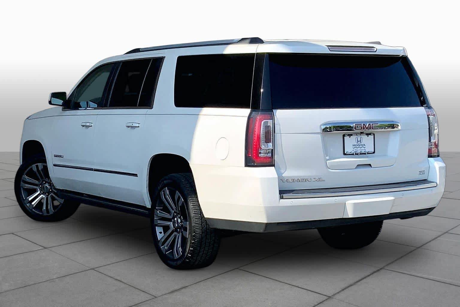 Used 2019 GMC Yukon XL Denali w/ Denali Ultimate Package RWD image 12