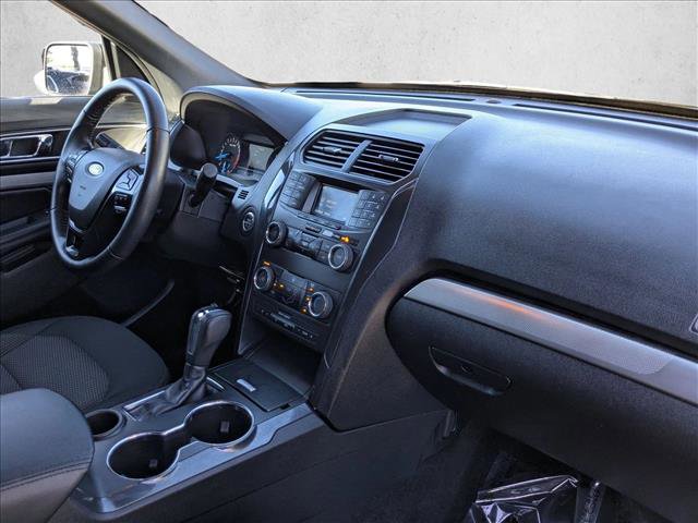 Used 2018 Ford Explorer XLT image 21