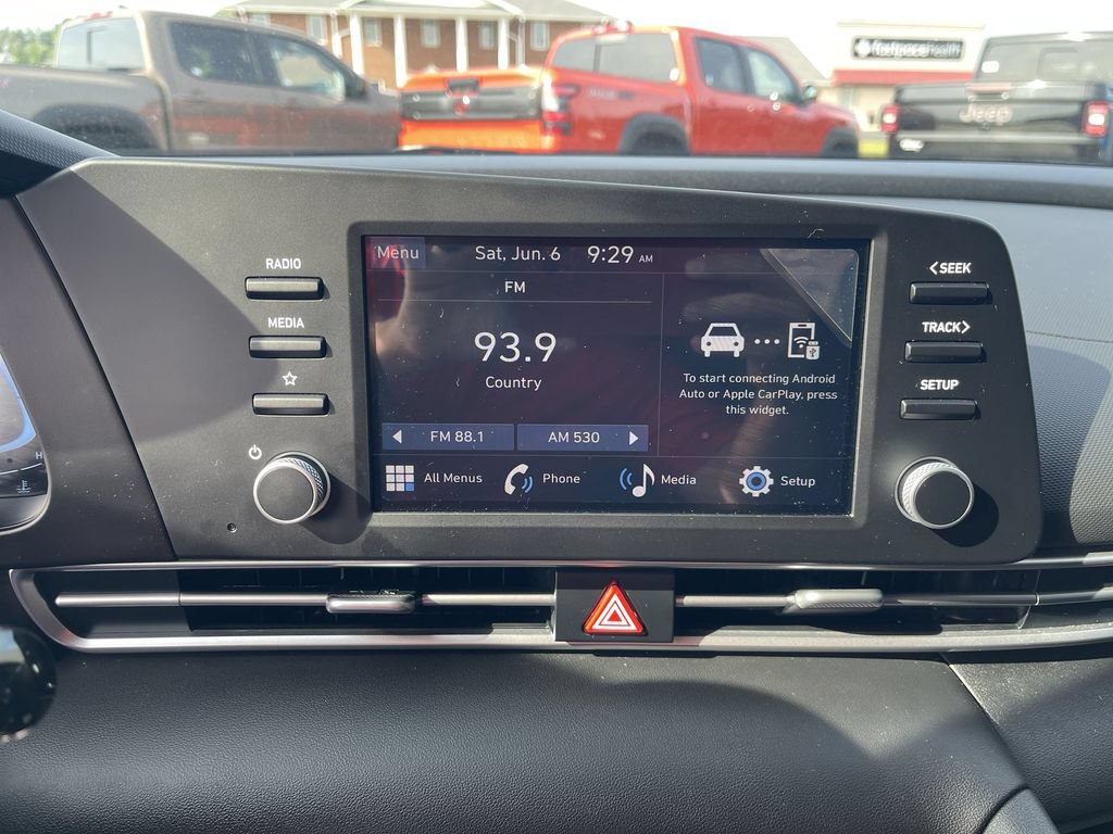 Used 2026 Hyundai Elantra SE FWD image 20