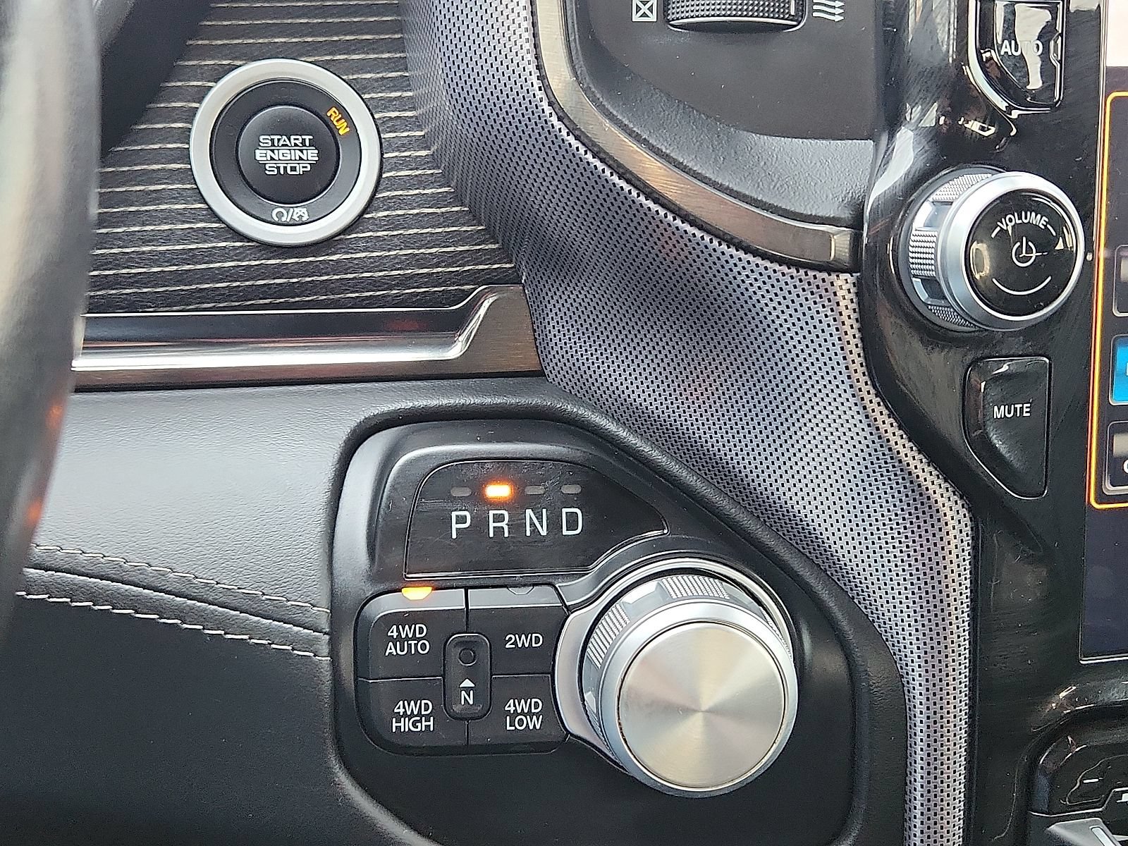 Used 2020 RAM 1500 Limited AWD/4WD image 17