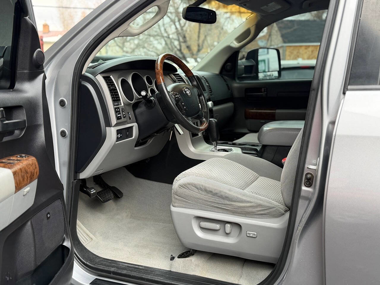 Used 2008 Toyota Tundra SR5 AWD/4WD image 2