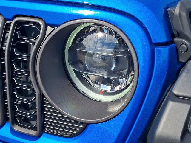 Used 2023 Jeep Wrangler Unlimited Rubicon 4xe AWD/4WD image 9