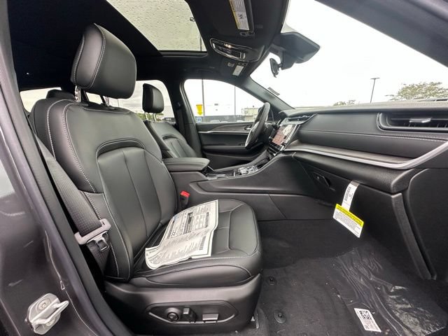 New 2026 Jeep Grand Cherokee L Limited AWD/4WD image 29