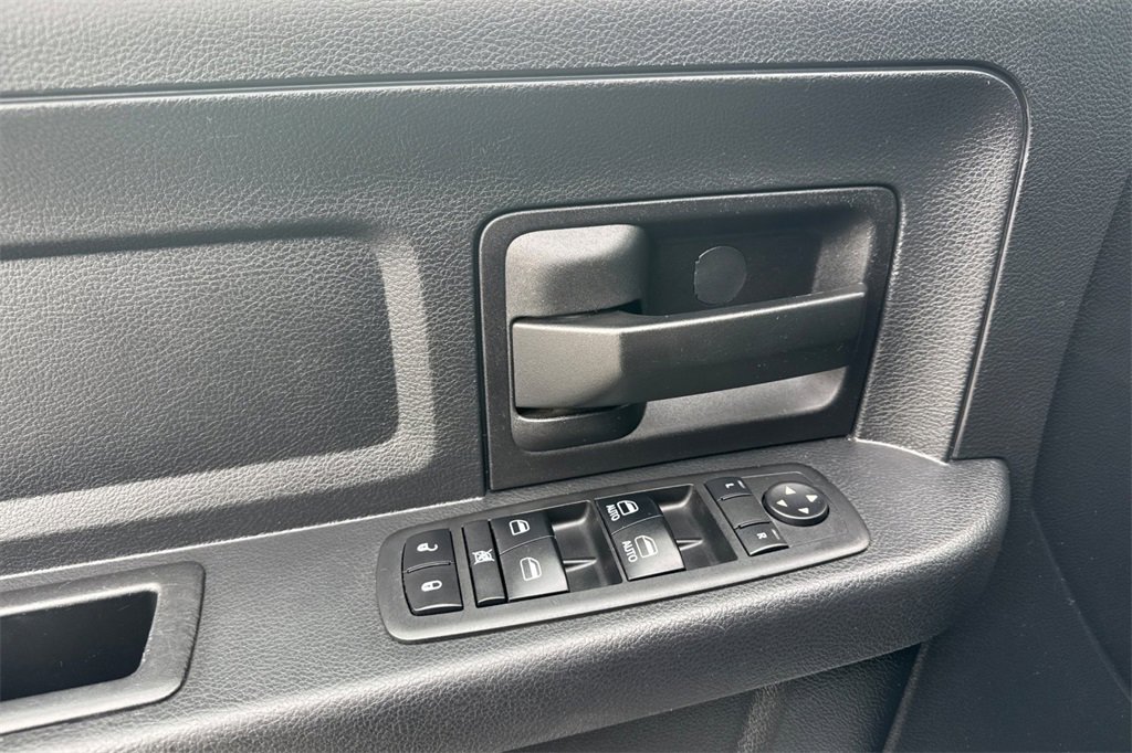 Used 2016 RAM 1500 Express image 10