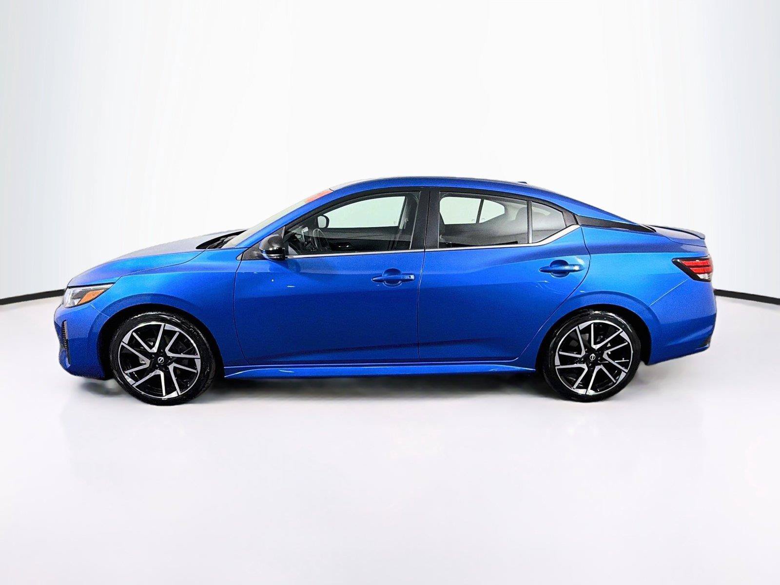 Used 2025 Nissan Sentra SR FWD image 8