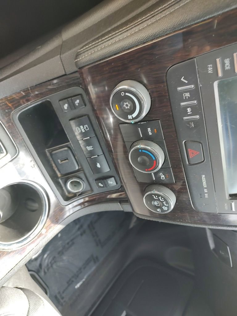 Used 2017 Chevrolet Traverse LT w/ Style and Technology Package image 30