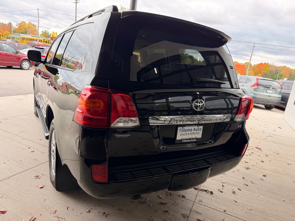 Used 2015 Toyota Land Cruiser image 5