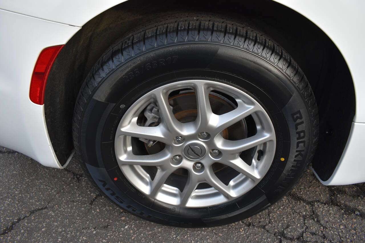 Used 2023 Chrysler Pacifica Touring-L image 42