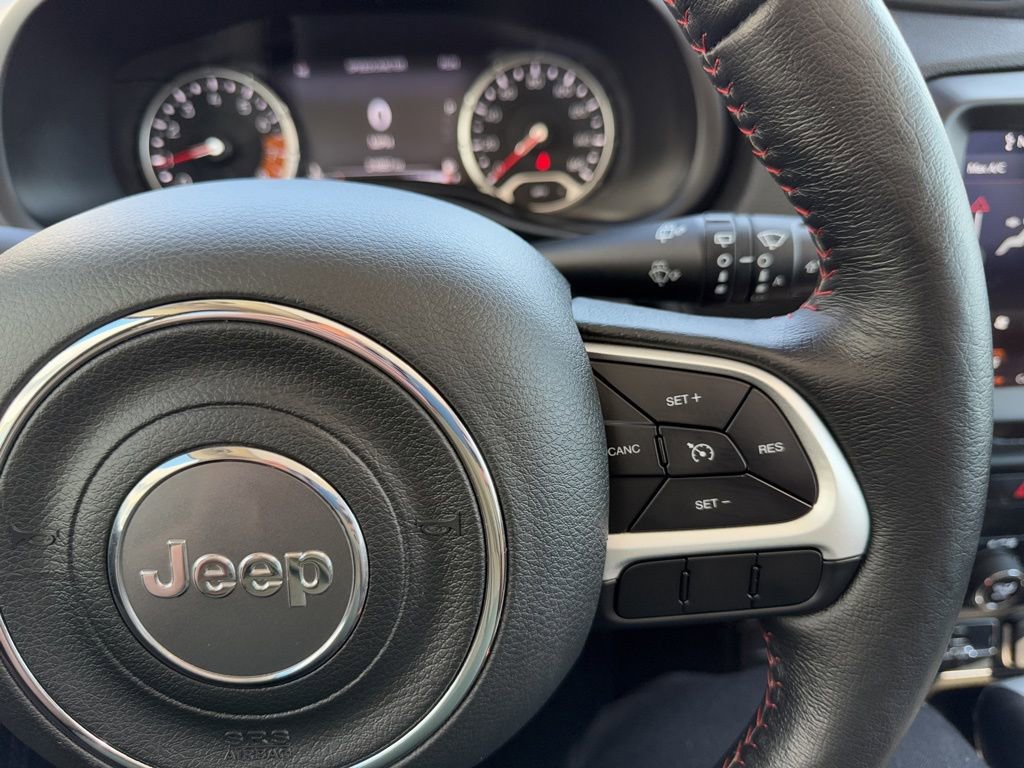 Used 2023 Jeep Renegade Latitude w/ Sun/Sound Group AWD/4WD image 26