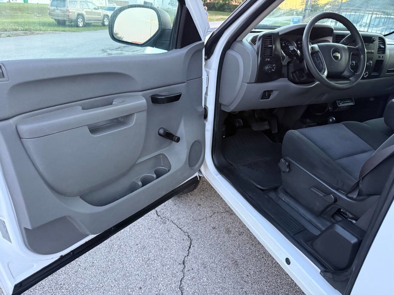 Used 2010 Chevrolet Silverado 3500 W/T w/ Snow Plow Prep Package image 18