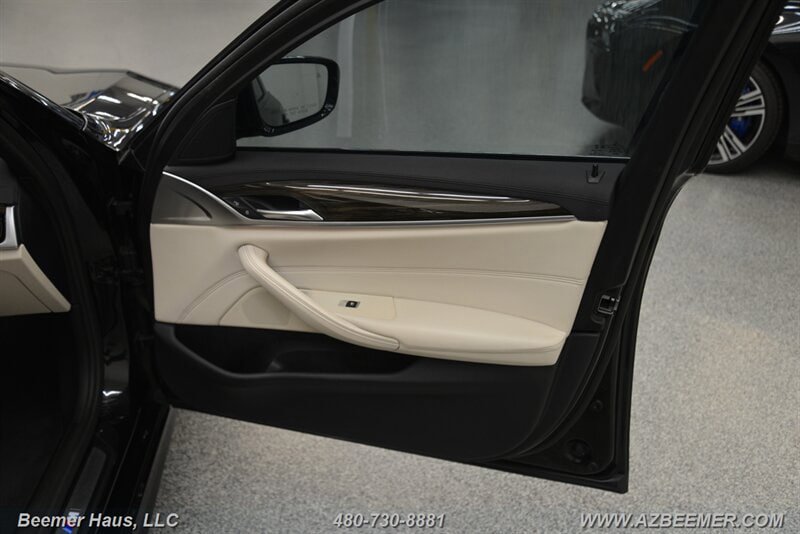 Used 2020 BMW 530i w/ M Sport Package RWD image 40