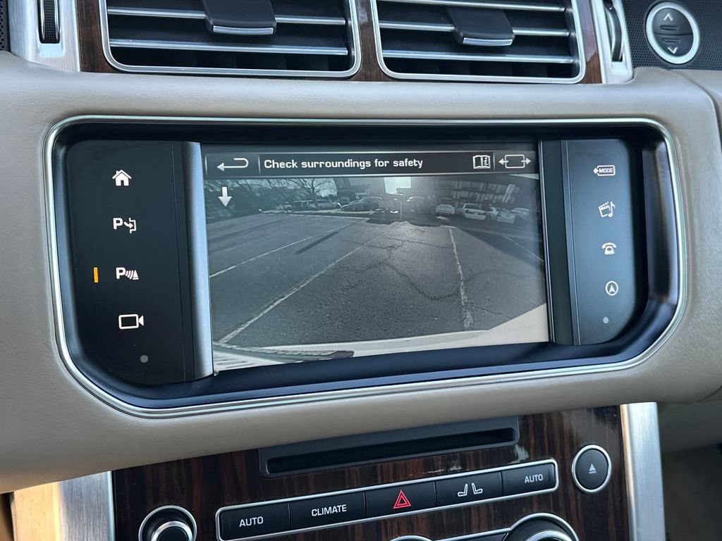 Used 2016 Land Rover Range Rover HSE image 28