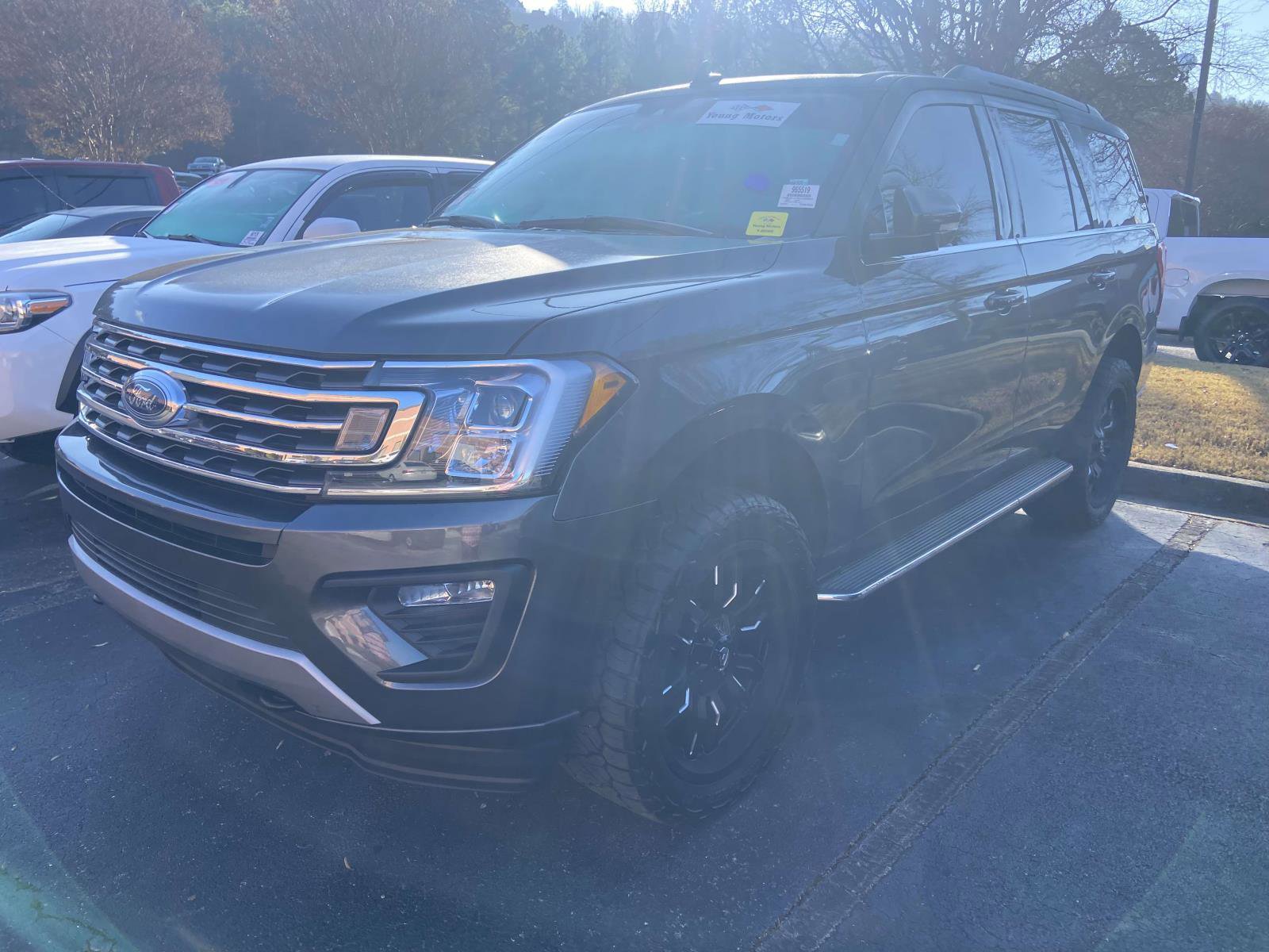 Used 2020 Ford Expedition XLT w/ Equipment Group 202A image 2