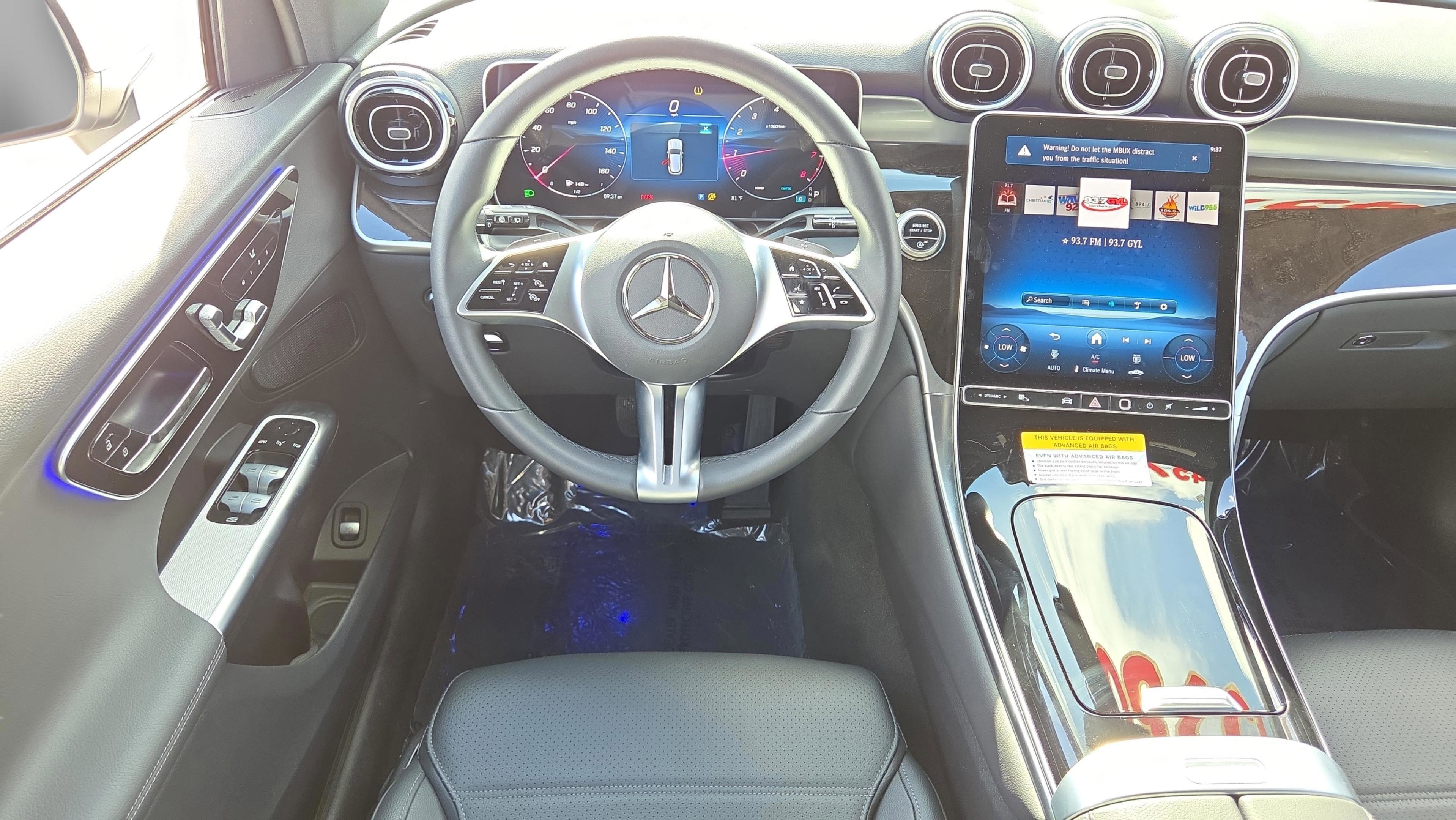 Used 2025 Mercedes-Benz GLC 300 image 23