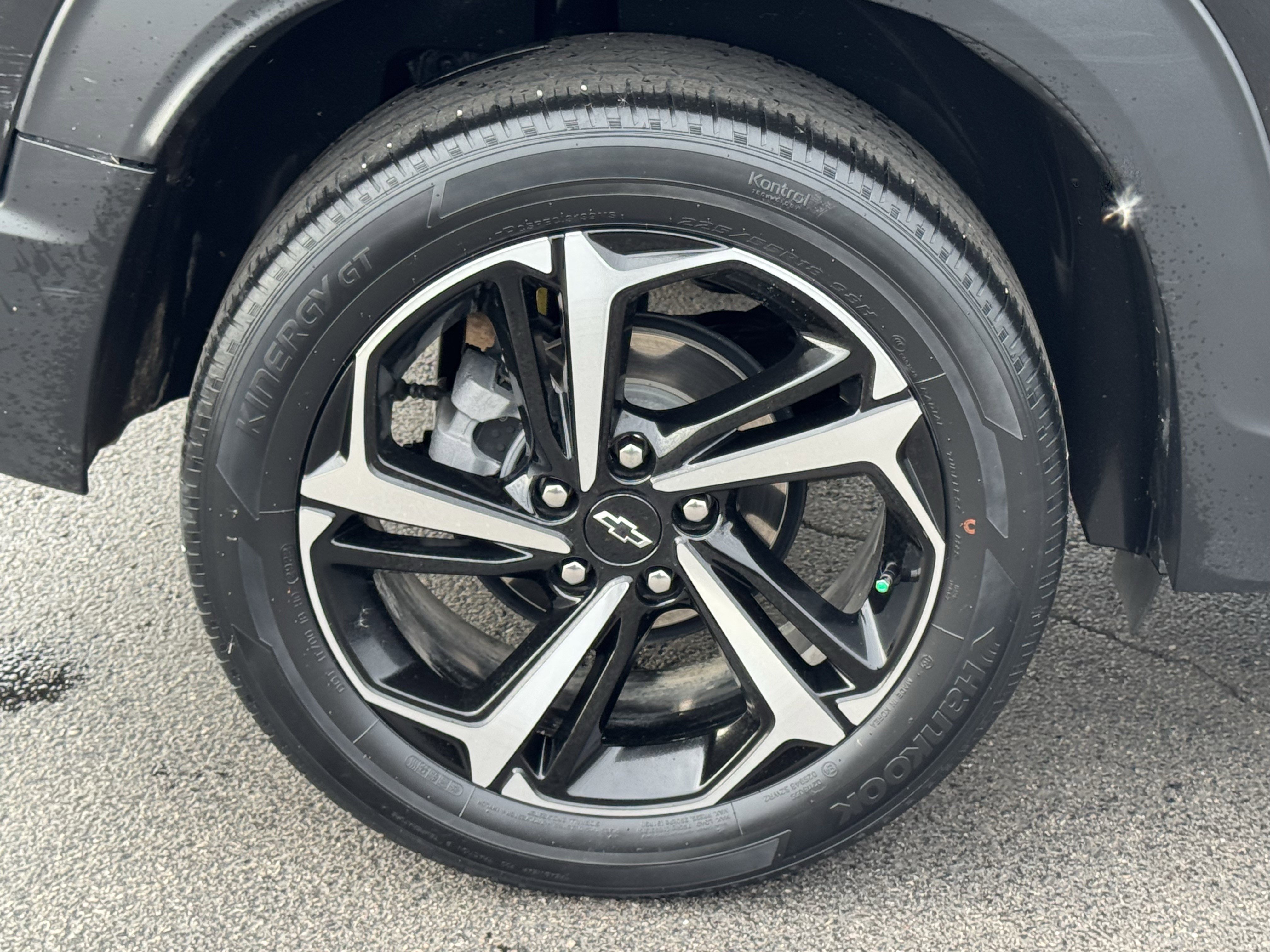 Used 2023 Chevrolet TrailBlazer RS w/ Convenience Package image 38