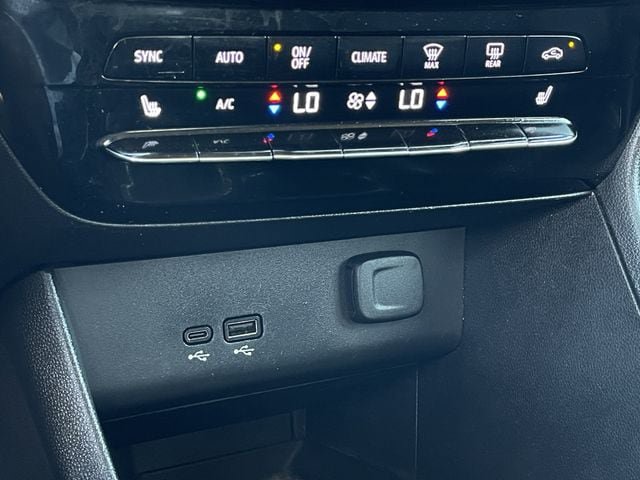 Used 2024 Buick Encore GX Avenir w/ Avenir Convenience Package FWD image 20