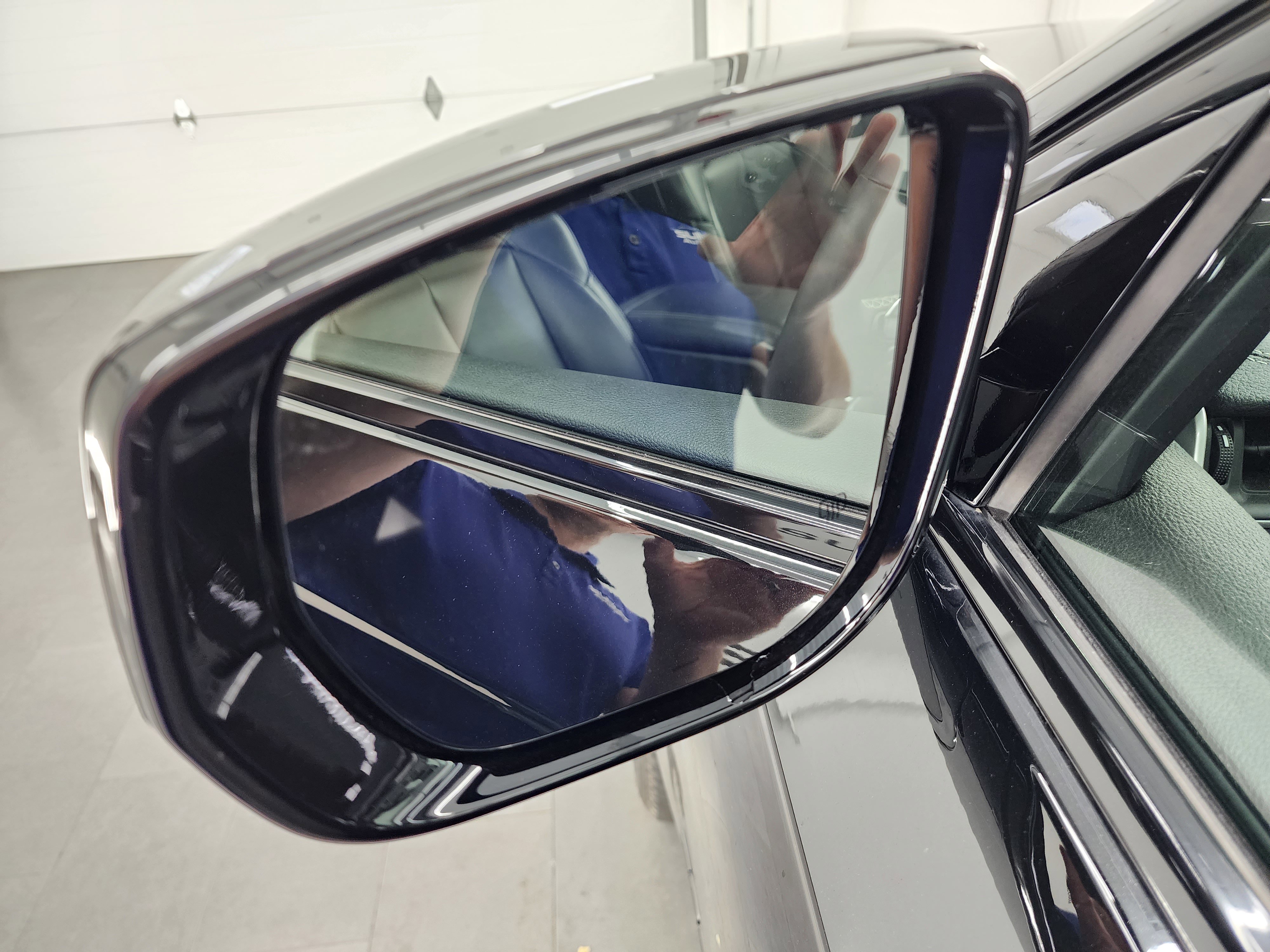 Used 2023 Jeep Grand Cherokee Limited w/ Black Appearance Package image 37