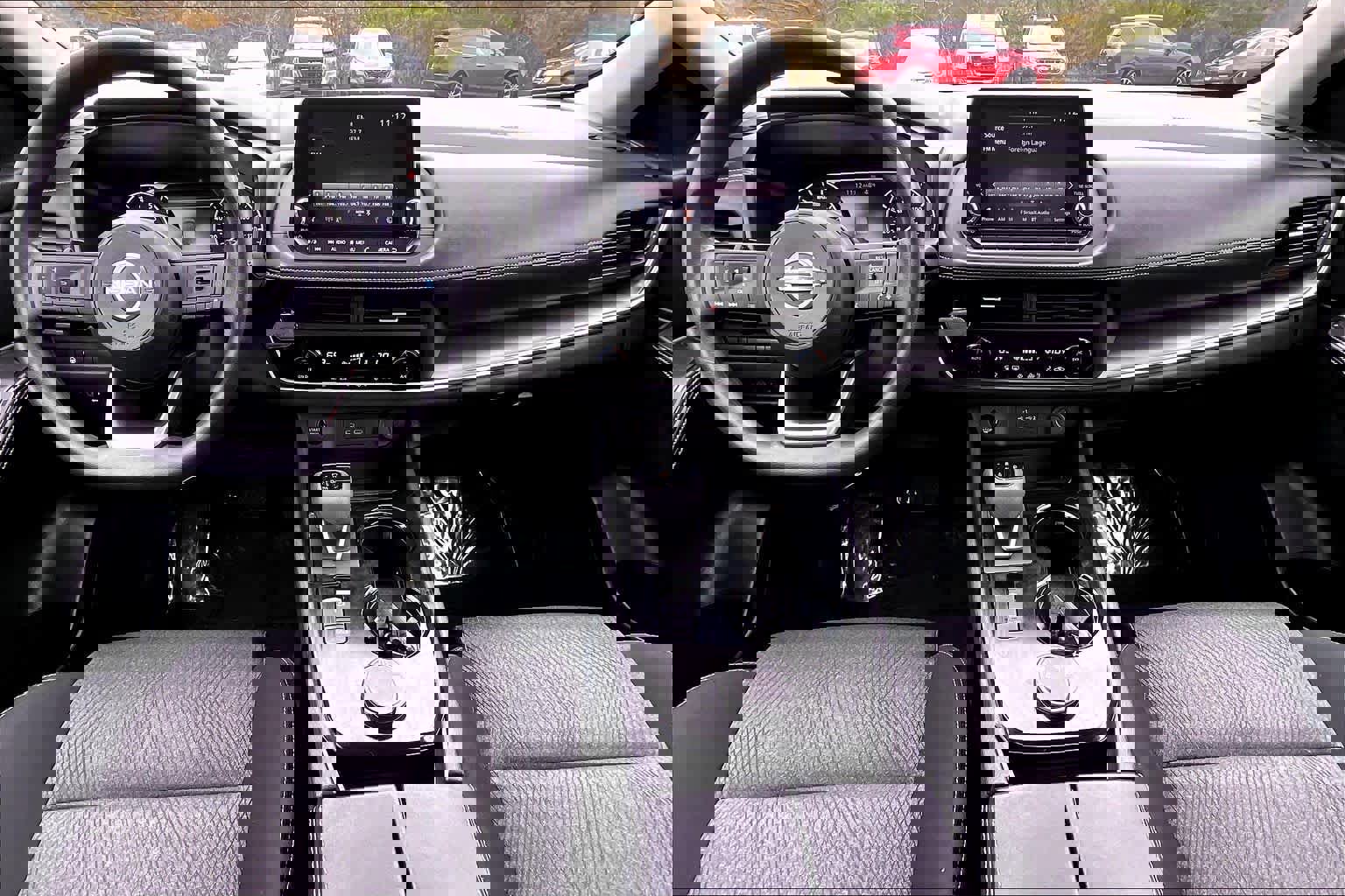 Used 2024 Nissan Rogue SV image 14