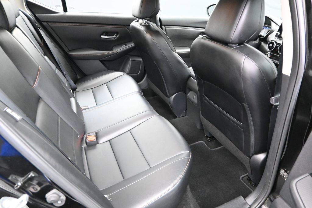 Used 2022 Nissan Sentra SR w/ SR Premium Package FWD image 26