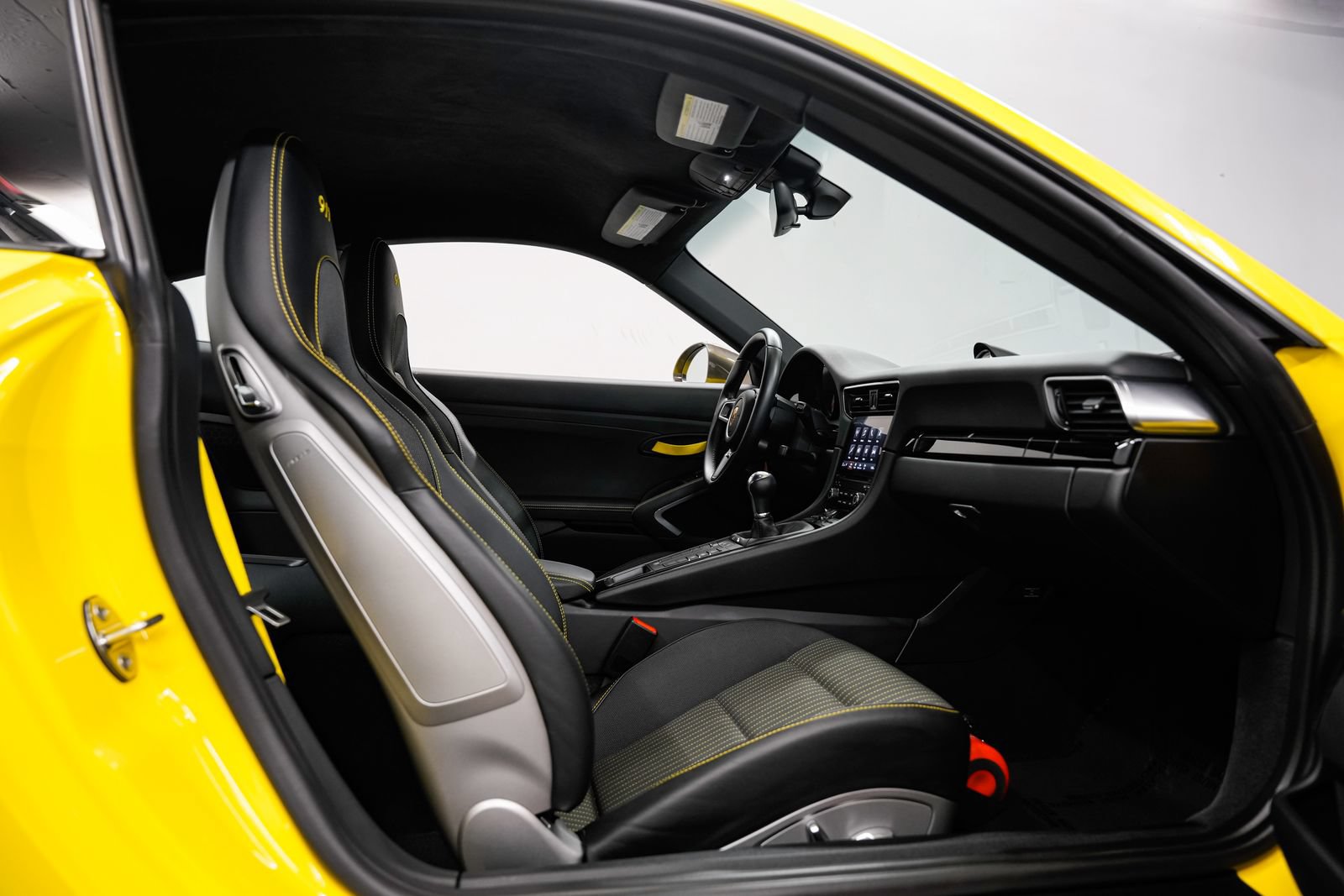 Used 2018 Porsche 911 Carrera T RWD image 28