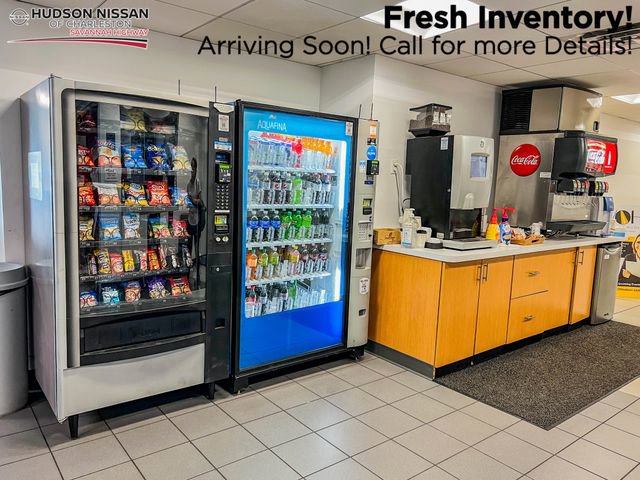 Used 2024 Nissan Pathfinder Platinum w/ Cargo Package image 39