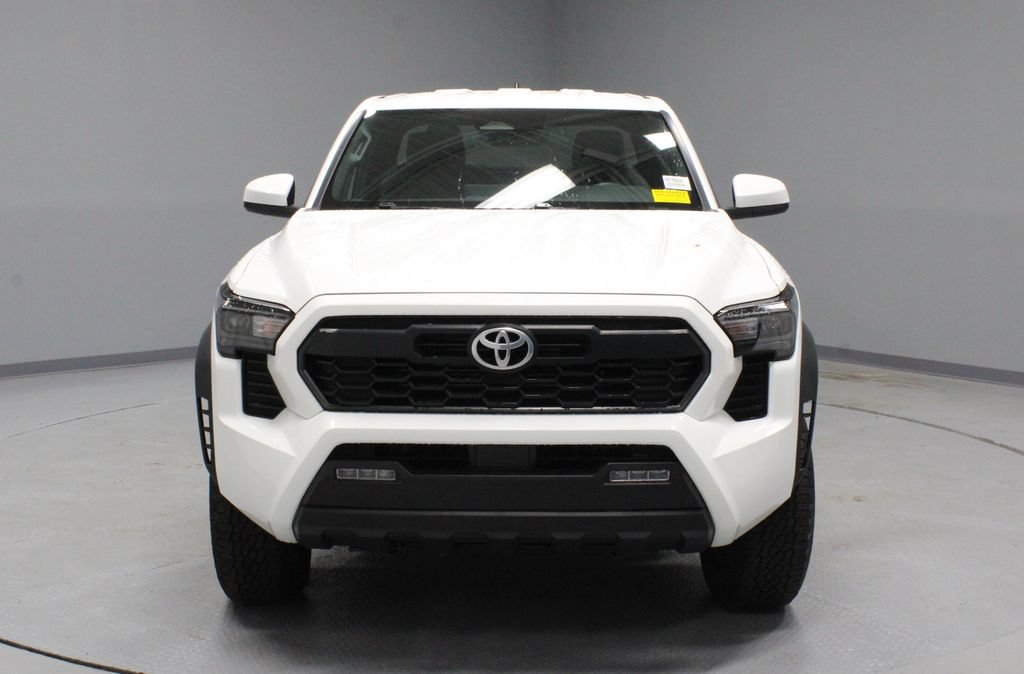 Used 2025 Toyota Tacoma TRD Off-Road AWD/4WD image 5